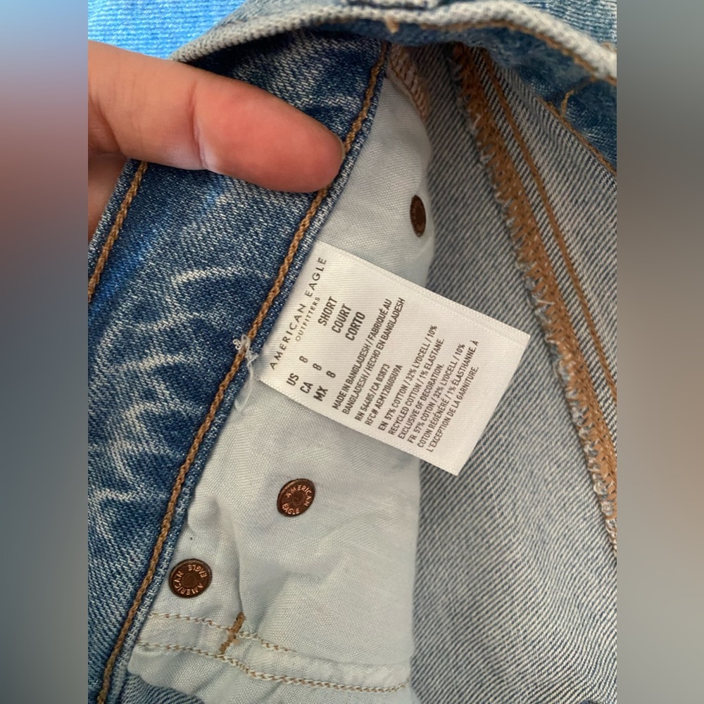 New american eagle size 8 short
